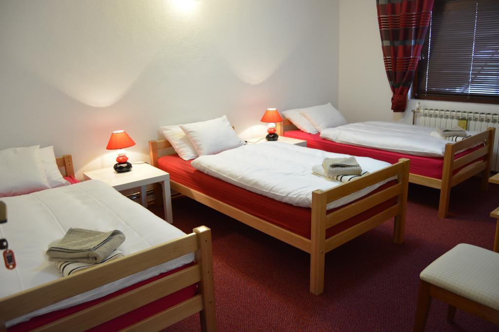Hostel Denal Sarajevo Chambre photo