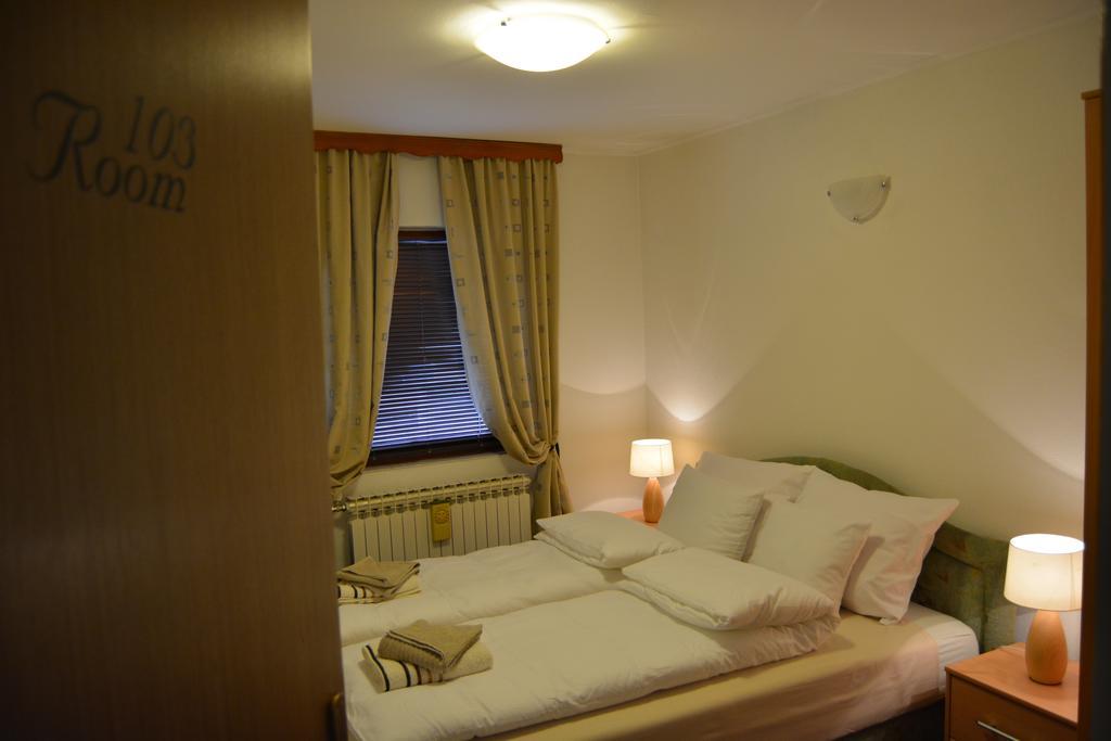 Hostel Denal Sarajevo Chambre photo