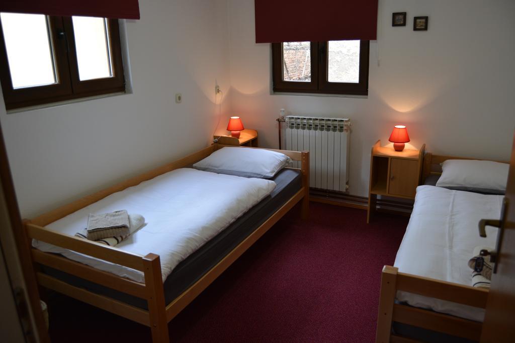 Hostel Denal Sarajevo Chambre photo